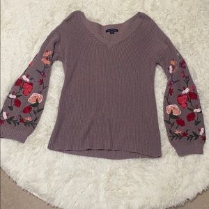 Flower sleeve sweater